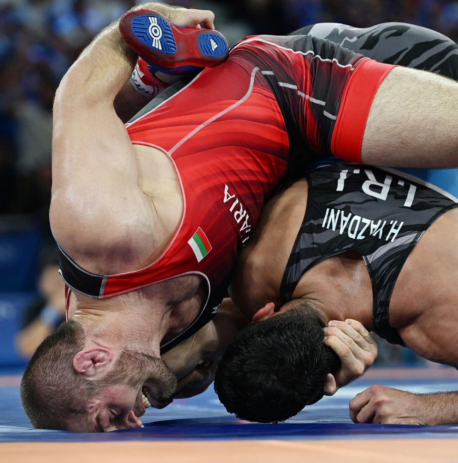 九游体育官网- 密尔沃基雄鹿绝杀压哨备战英超阿斯顿维拉围绕CBA常规赛绝杀压哨，西亚卡姆与30激战雄鹿分钟瞬间刷屏